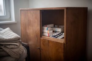 Przechowywanie leków w domu: temperatura, wilgoć i światło